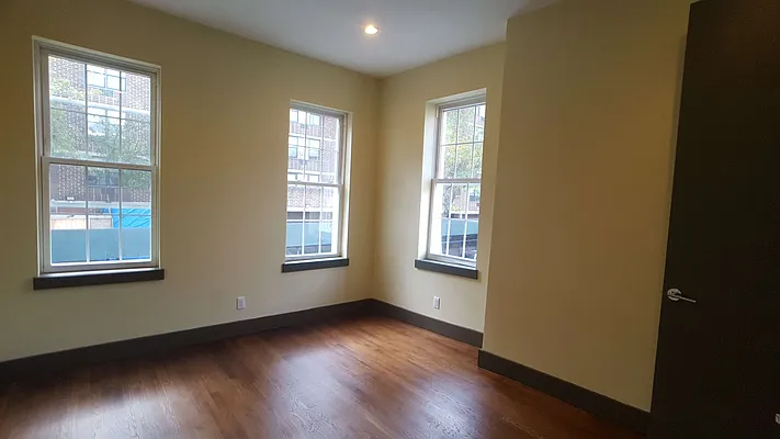 Rented by Evergreen Apartments BK | media 19