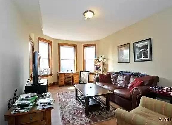 5th image of 2546 W Walton St #3F