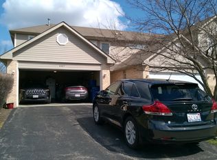 687 N Katherine Ln, Addison, IL 60101