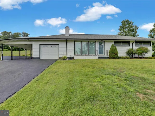 1076 Freemansville Rd, Reading, PA 19607