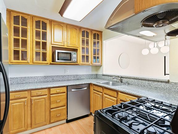 5th image of 1067 Alta Mira Dr APT A