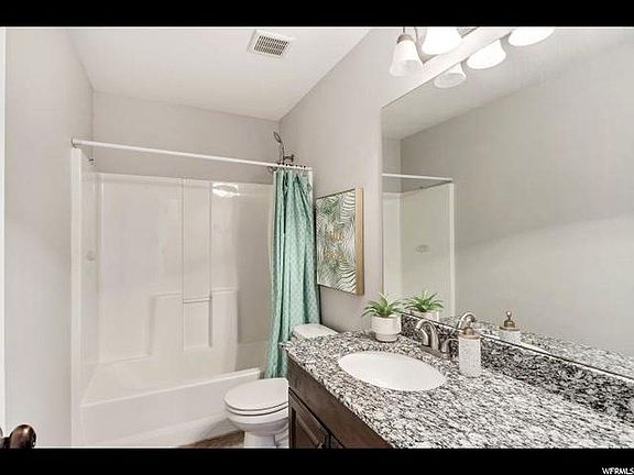 5th image of 229 E Bridgewater Ln