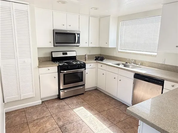 15642 Pasadena Ave, Tustin, CA 92780