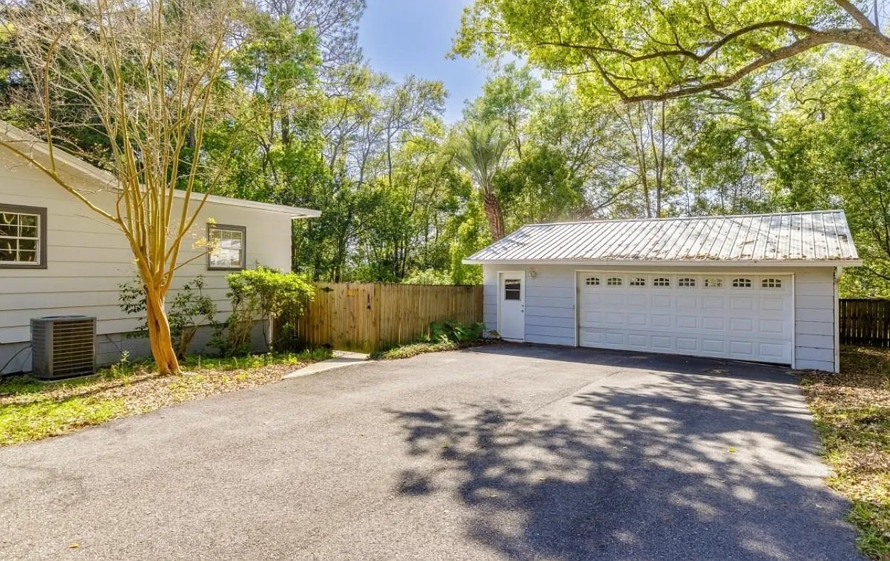 3 bed, 1656 sqft, $2,300 — Photo 3