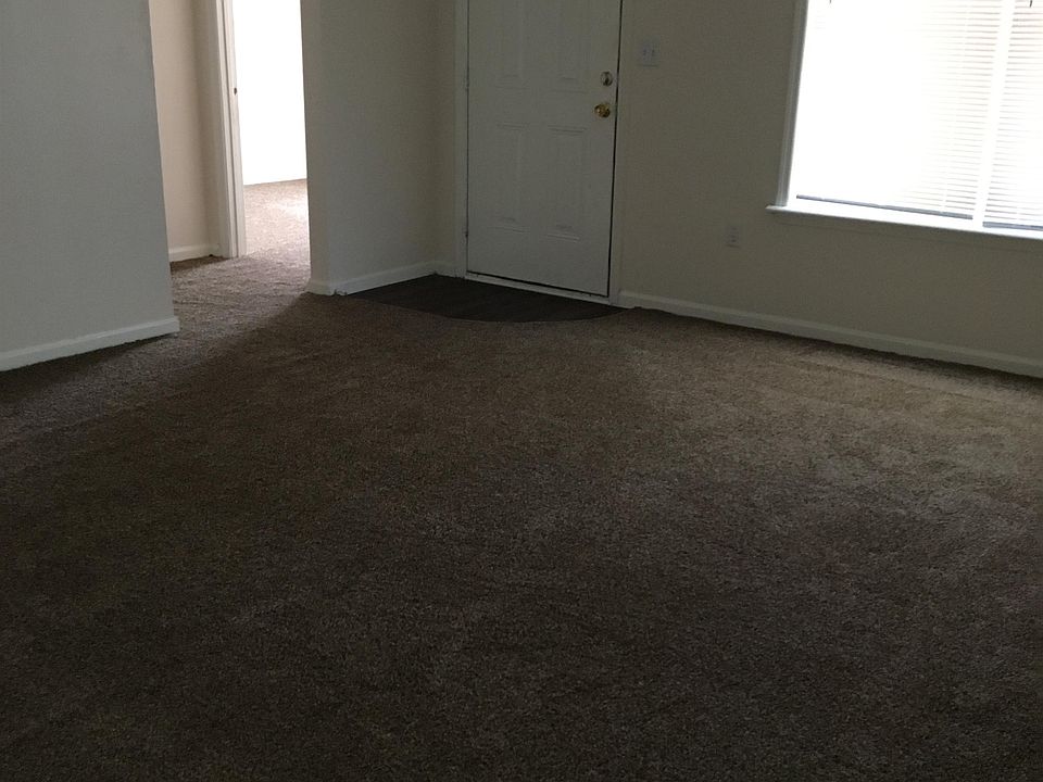 1st image of 1616 Lexington Cir