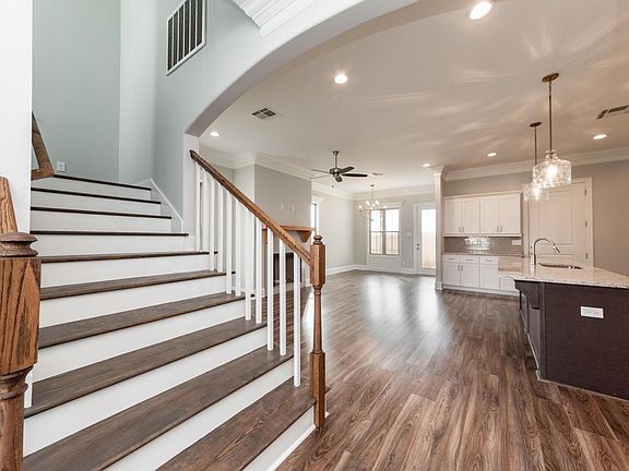 5th image of 102 Harvey Cay Ln