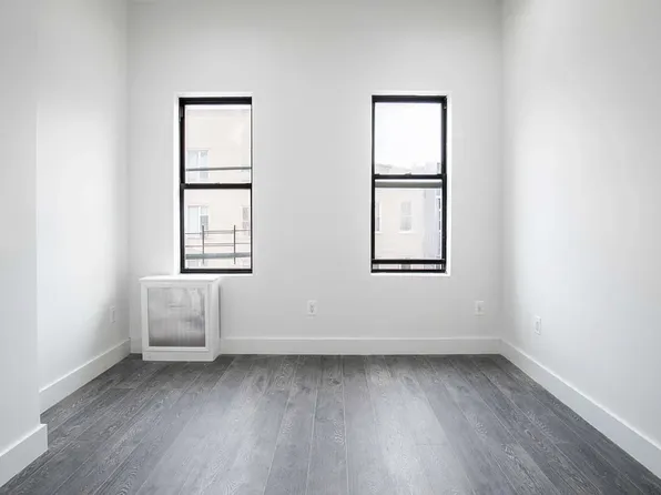 1365 De Kalb Avenue image 7 of 7