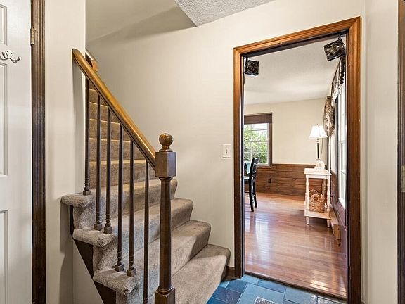 4th image of 75 Woodland S
