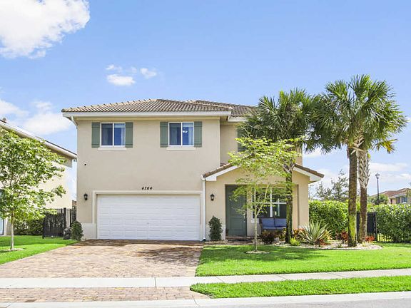 2nd image of 4764 Foxtail Palm Ct