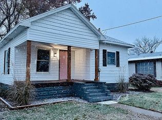 400 S Walnut St, Sesser, IL 62884