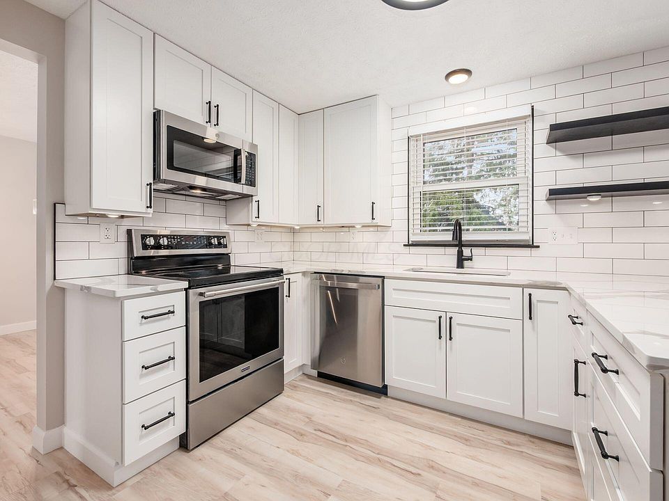 1st image of 4851 Leybourne Dr
