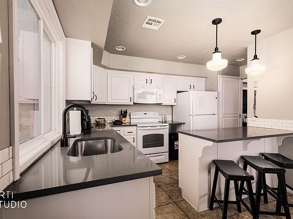 3rd image of 860 S Village Rd APT I10