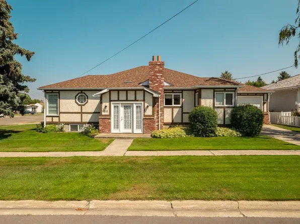 510 3rd St W, Bow Island, AB T0K 0G0