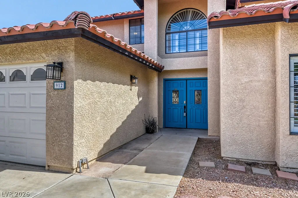 4 bed, 3.0 bath, 2662 sqft, $3,000 — Photo 3