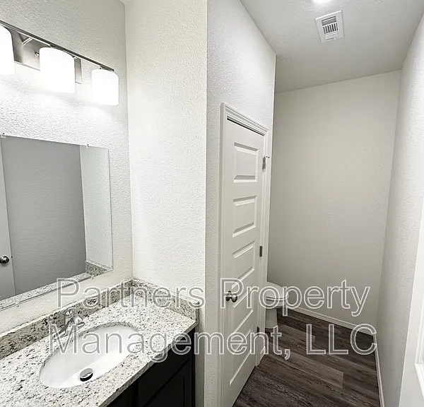 928 S Amarillo Ave — Photo 6