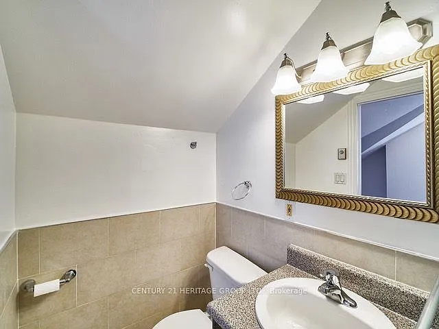 1007 Bathurst St #3 — Photo 26