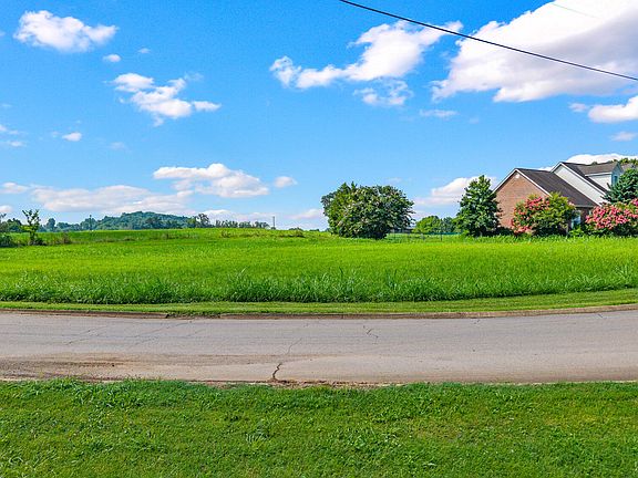 3rd image of Highland Dr
