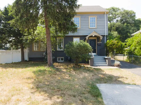 5812 Sargent Rd, Hyattsville, MD 20782