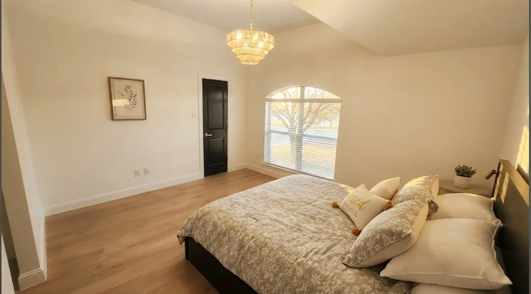 4 bed, 2466 sqft, $3,000 — Photo 4