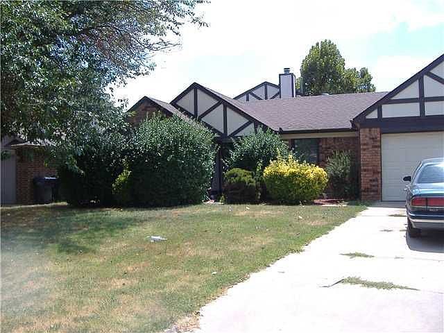 Home for Sale in Yukon, Oklahoma $90,000