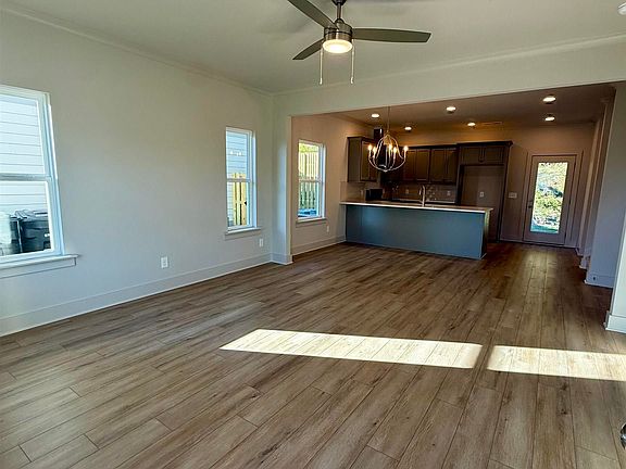 2nd image of 164 Huntley Ridge Dr