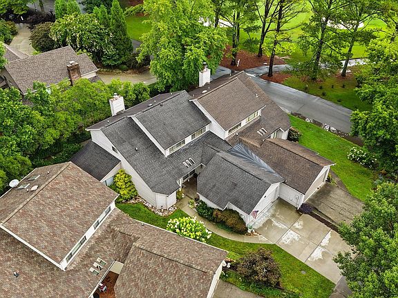 3rd image of 441 Lost Tree Ln