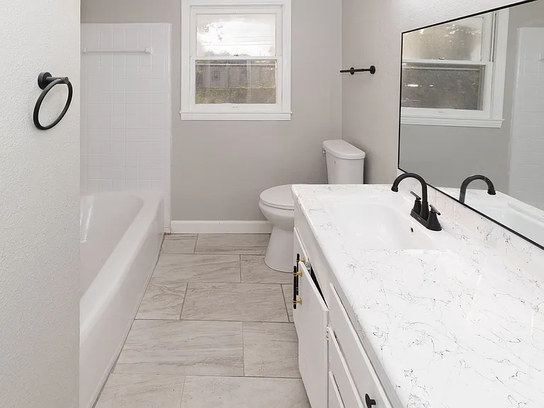 4609 Moravian Dr — Photo 6