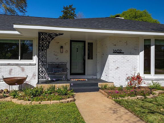 2nd image of 1602 Harrison Rd