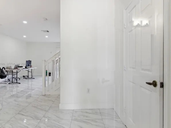 15282 SW 89th Ter #15282, Miami, FL 33196