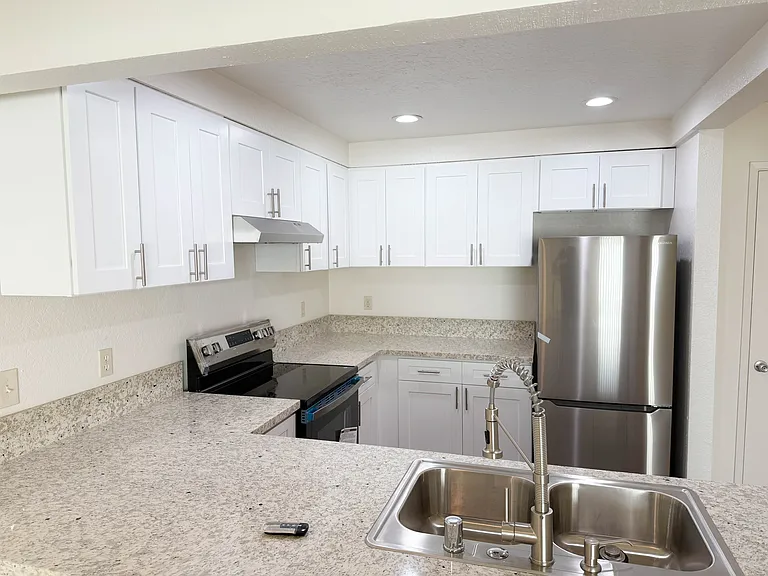 Cambridge Garden Apartments — Photo 61