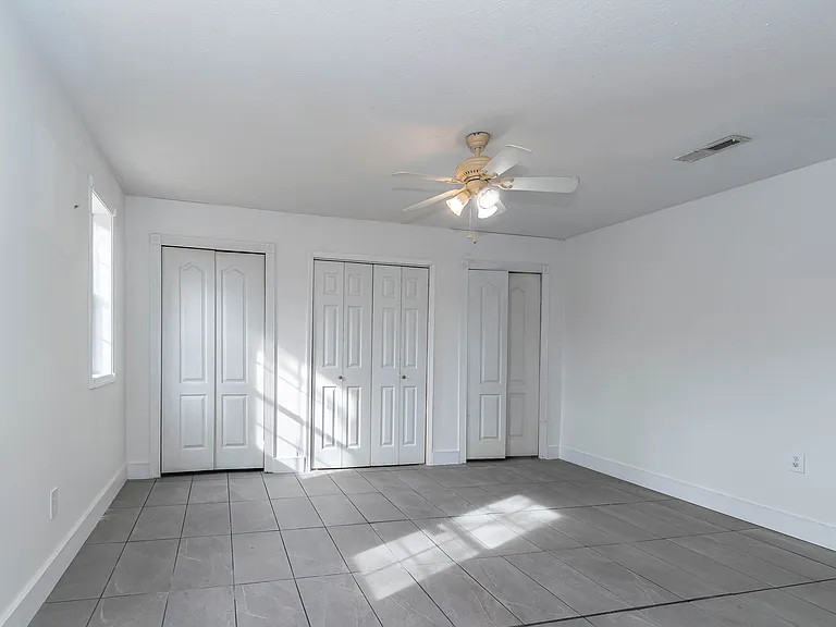 122 Frontage Rd #4 — Photo 4