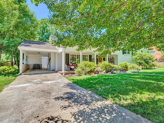 4th image of 4881 Brookwood Dr