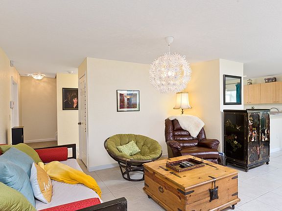5th image of 6101 Azalea Cir