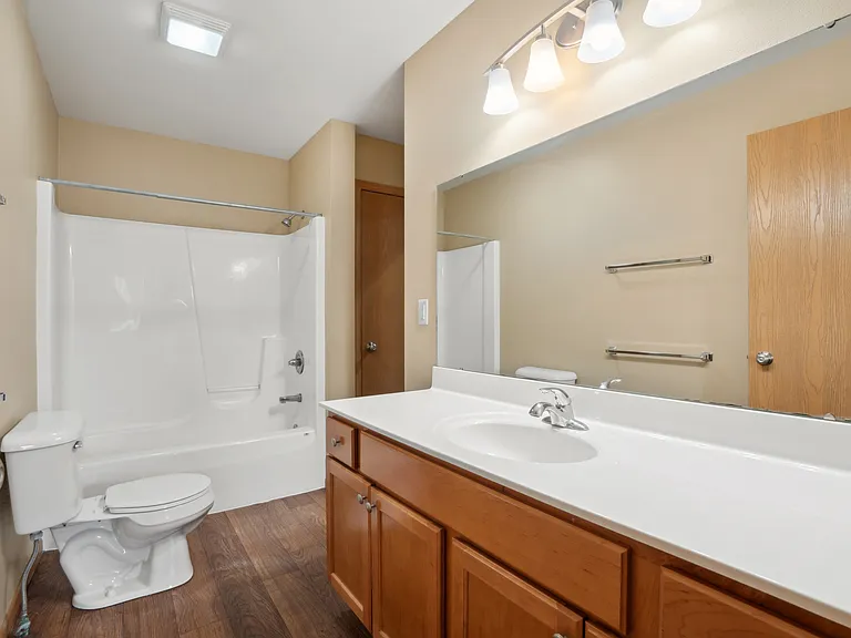 Westgate Residence Townhomes — Photo 41
