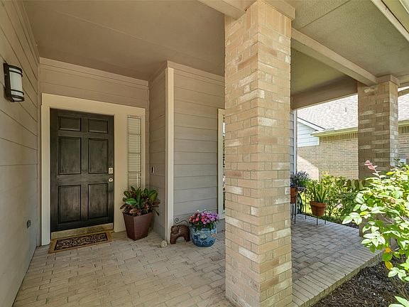 2nd image of 1635 Pebble Banks Ln