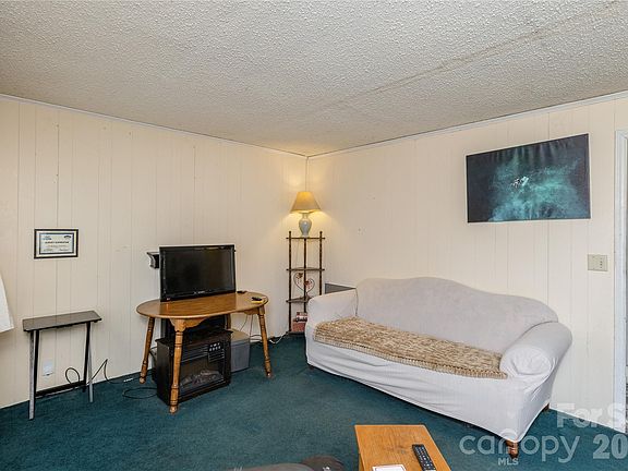 4th image of 56 Fairview Ave