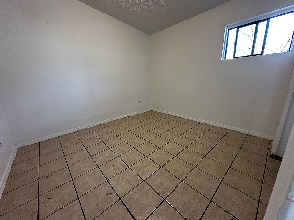 1st image of 526 N Calle Ramada #2