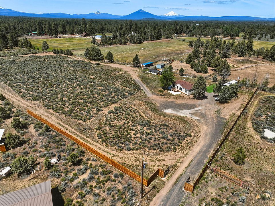 1st image of 67395 Rabbitbrush Dr