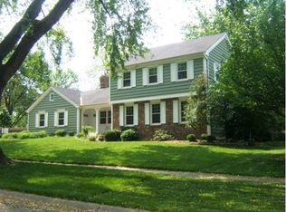 116 Greenbriar Ct, Naperville, IL 60563