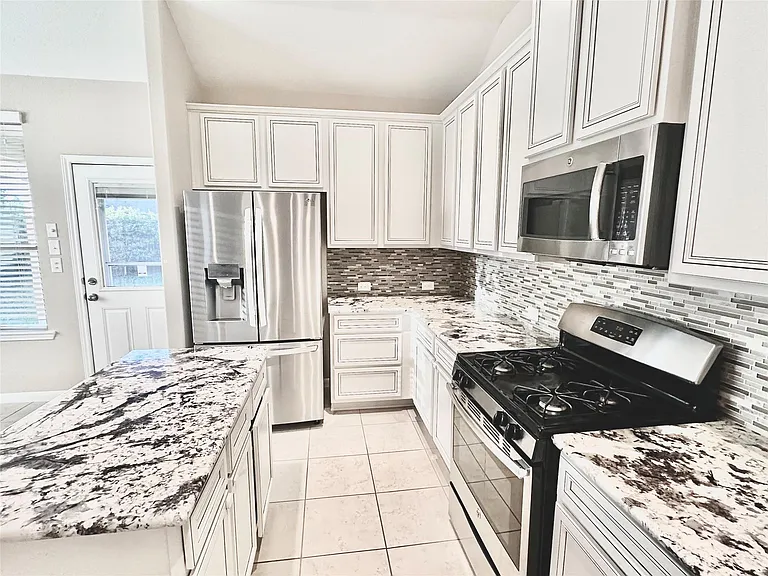 3877 Enchanted Timbers Ln — Photo 8