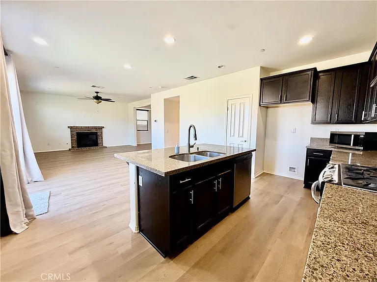38129 Turning Leaf Ct — Photo 8