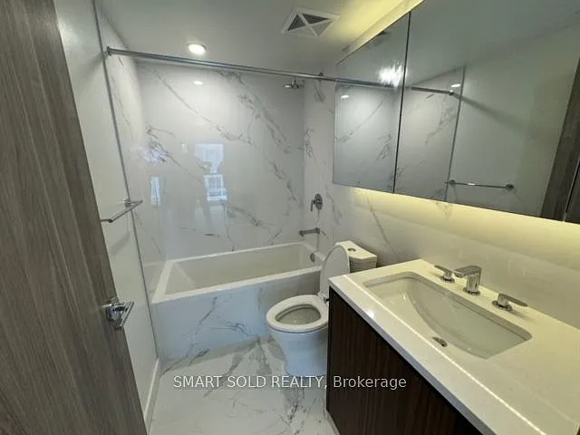 27 McMahon Dr #2701 — Photo 9