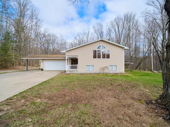 4396 Chippewa Hwy, Manistee, MI 49660