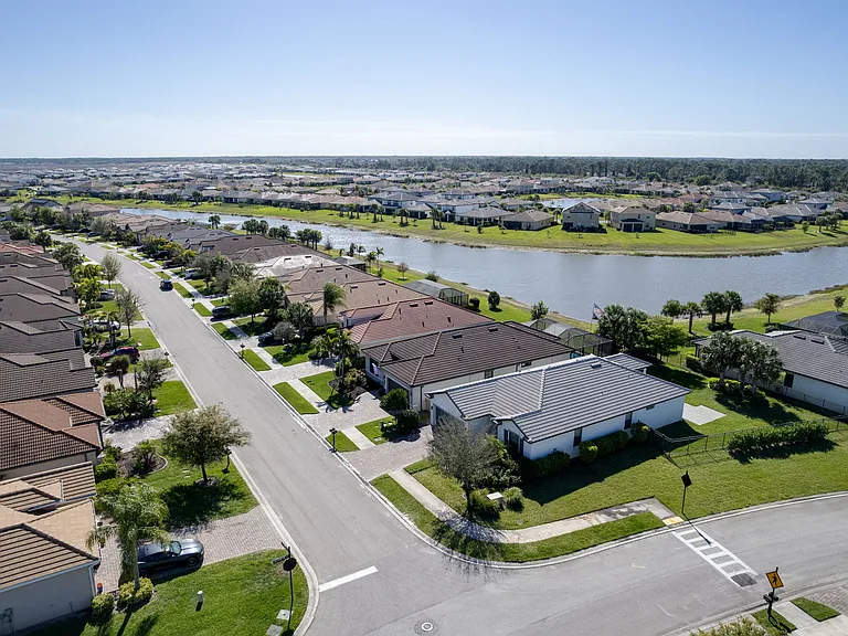 16000 Palmetto Prairie Dr — Photo 45