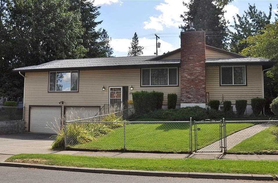 1st image of 2908 E 16th Ave