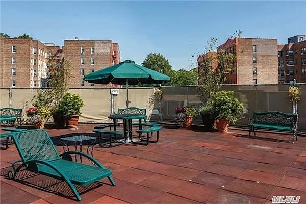 Rented by Prime Realty | media 16