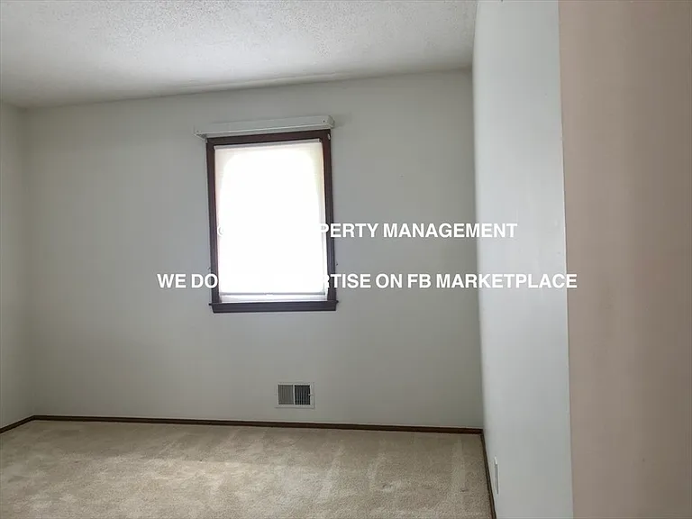 1408 SW Sunset St — Photo 12