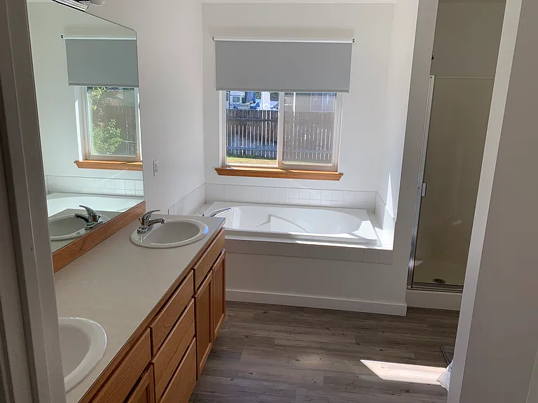 2491 Aviation Dr — Photo 9