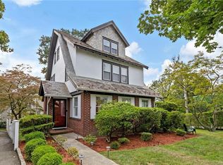 108 Petersville Rd, New Rochelle, NY 10801