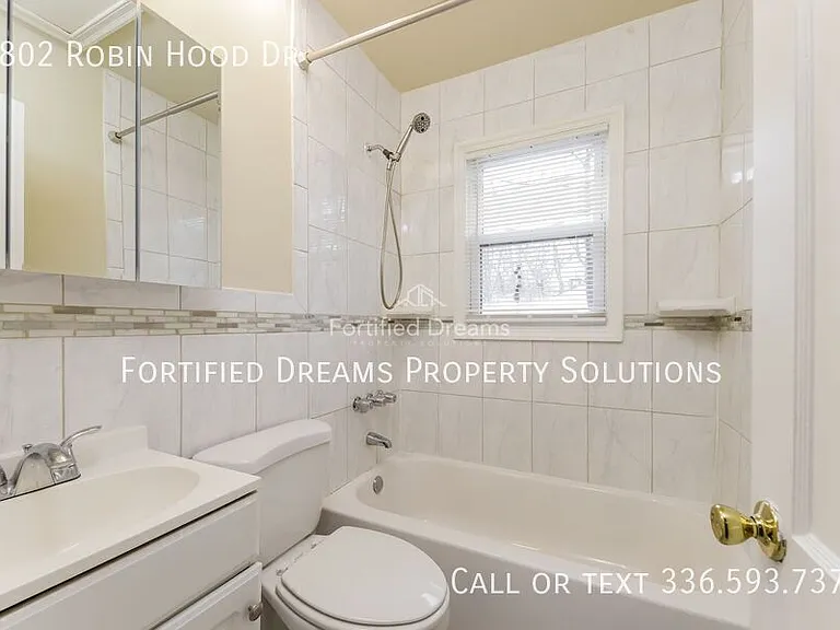 2802 Robin Hood Dr — Photo 10